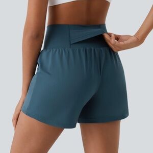 HALARA High-Waisted Shorts